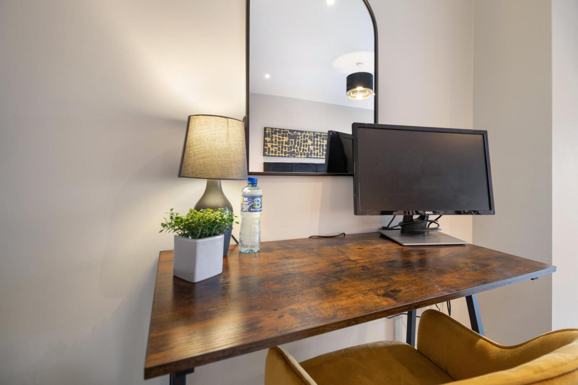 Whiskawaystays - Victoria House - Apartment 6 Вустер Екстер'єр фото