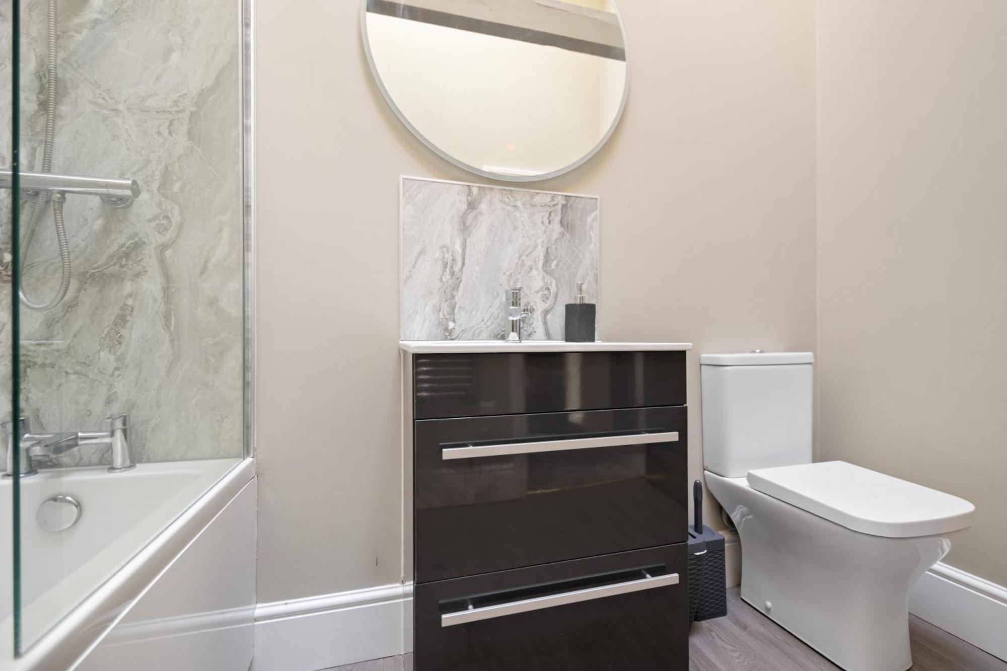 Whiskawaystays - Victoria House - Apartment 6 Вустер Екстер'єр фото